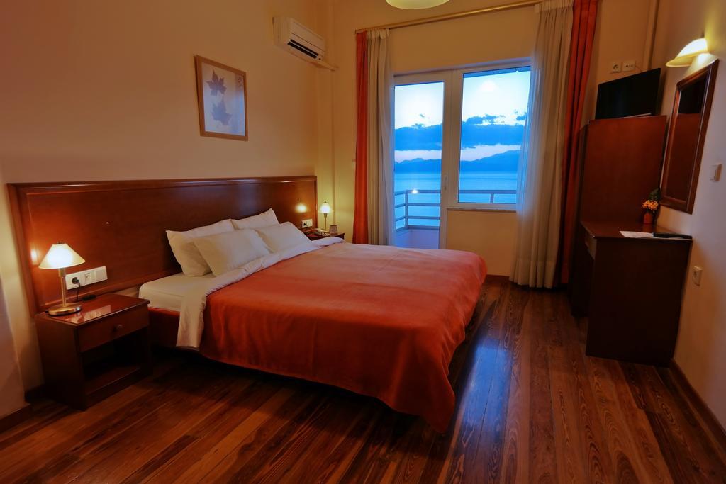 Hotel Excelsior Loutráki Habitación foto